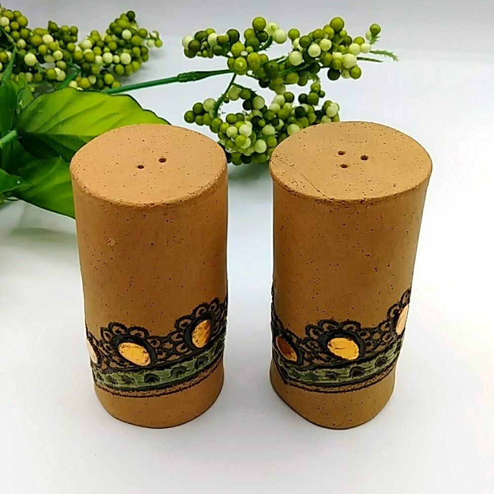 Studio Art JW Gold Trimmed Salt & Pepper Shakers
